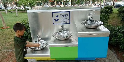 公共环卫设施行业加速智能化发展，不锈钢洗手池技术不断升级